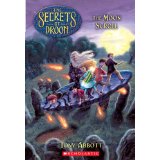 [9780439306089] SECRETS OF DROON #15: THE MOON SCROLL (7-10yrs)